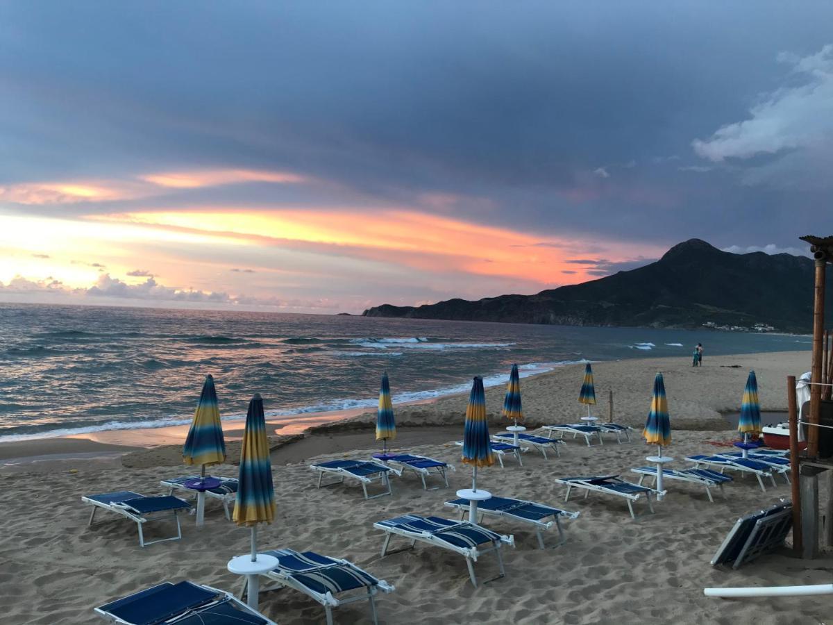 Alelca Domo Bed & Breakfast Buggerru Dış mekan fotoğraf